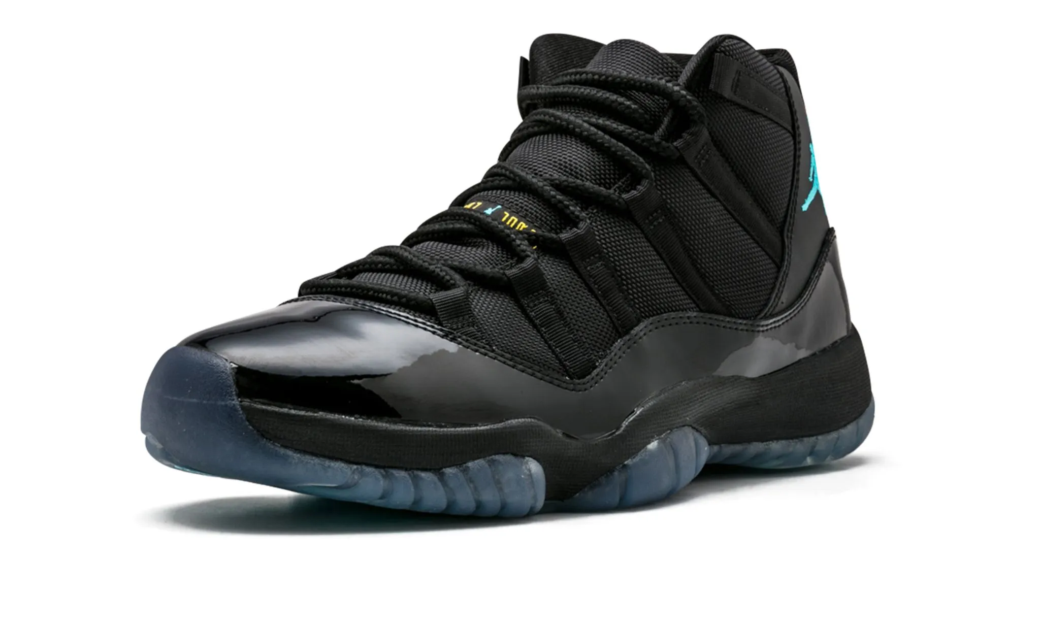 AJ 11 - CAP & GOWN